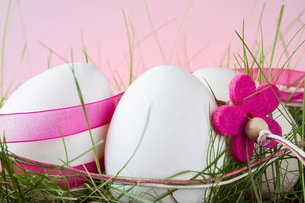 Easter eggs on a colored background — Stock Photo, Image