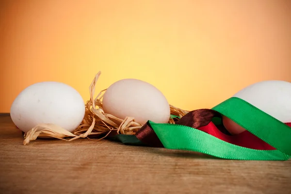 Easter eggs on a colored background — Stock Photo, Image