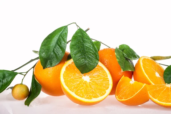 Orange frukt isolerad på vit bakgrund — Stockfoto