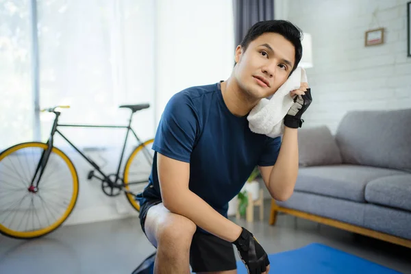 Asian Man Gets Tired Finishing His Workout Home Living Room — Stock Photo, Image