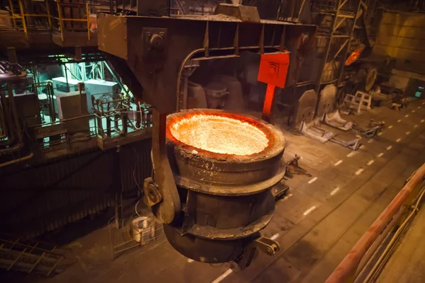 production of steel and heavy metals in an electric furnace in production