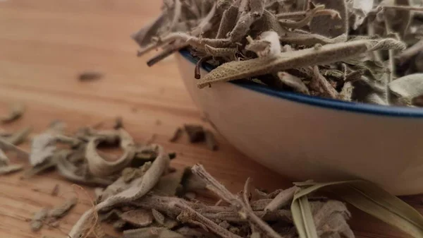 Αυτά Αποξηραμένα Φύλλα Φασκόμηλου Είναι Έτοιμα Για Χρήση Στο Τσάι — Φωτογραφία Αρχείου