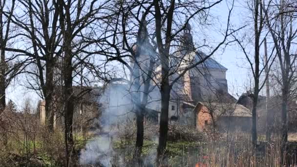 Monasterio Bernardino del siglo XVIII, Hvizdets, Ucrania — Vídeo de stock