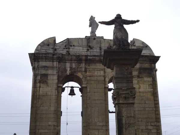 Bernardine Manastırı XVIII yüzyıl, Hvizdets, Ukrayna