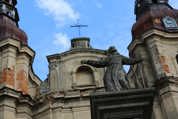 Filmagem - Mosteiro de Bernardine (século XVIII, Hvizdets, Ucrânia ) — Fotografia de Stock