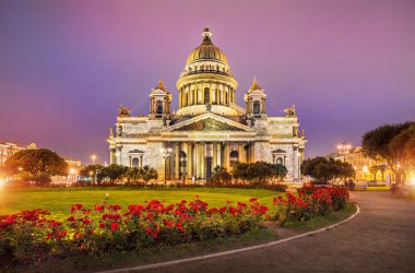 Yaz geceleri St. Isaac's Cathedral