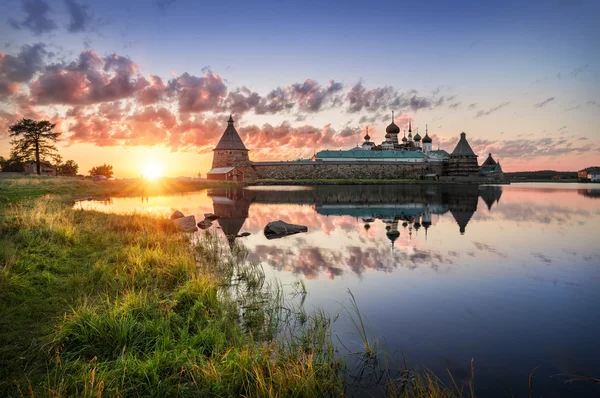 Letní západ slunce na Solovkách — Stock fotografie