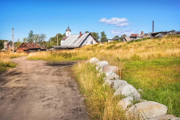 Boulders Road Chapel Metropolitan Philip Solovetsky Islands Yellow Autumn Grass — Stock Photo, Image