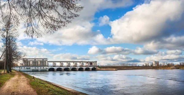 Musée Centrale Hydroélectrique Des Écluses Sur Volga Uglich Dans Les — Photo