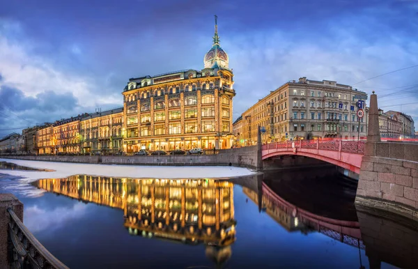 Esders Scheufals Skladují Budovy Reflexi Vodě Řeky Moika Petrohradě Světle — Stock fotografie