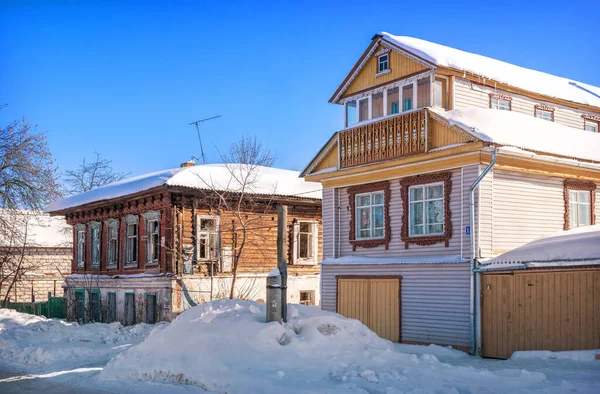 Maison Abandonnée Bâtiment Résidentiel Murom Sur Hiver Enneigé Ensoleillé — Photo