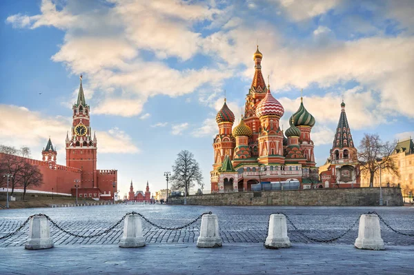 Kostel George Endova Dřevěné Záhony Moskvě Jaře Slunečný Den — Stock fotografie