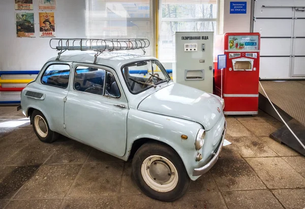 Coche Retro Una Máquina Agua Soda Museo Mosfilm Mosco — Foto de Stock