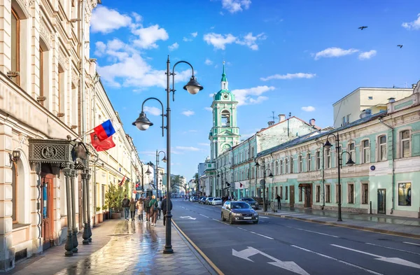 Kloktoren Pyatnitskaya Straat Moskou Een Zomer Zonnige — Stockfoto