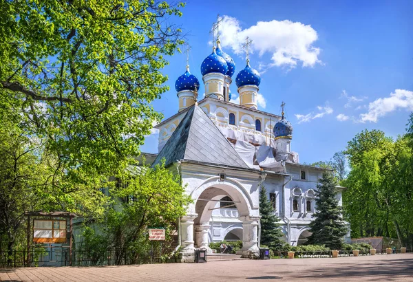 Kirche Der Gottesmutterikone Von Kasan Kolomenskoje Park Moskau Einem Sonnigen — Stockfoto