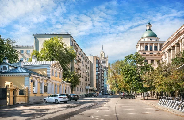 Herzen Museum Sitsev Vrazhek Lane Moskou Een Zomerochtend — Stockfoto