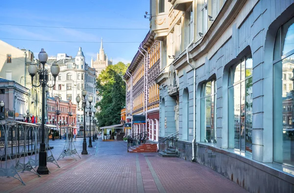 Huizen Cafés Lantaarns Arbat Moskou Een Zomerochtend — Stockfoto