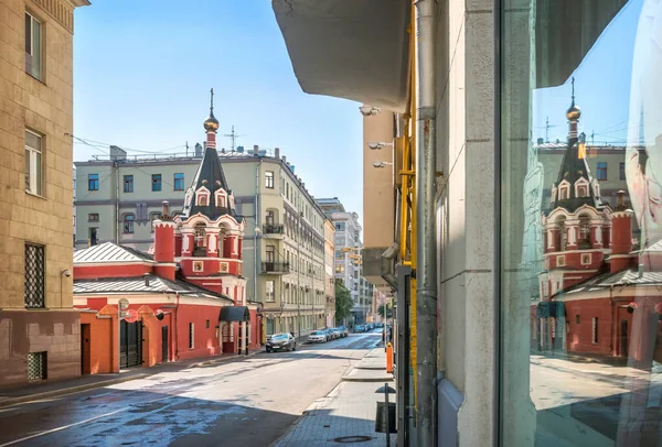 Kostel Vzkříšení Slova Filippovské Uličce Arbat Street Moskvě Letního Rána — Stock fotografie