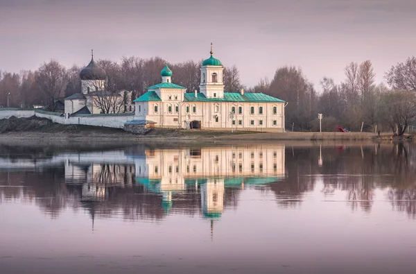 Mirozhsky kloster — Stockfoto