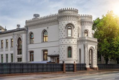 vozdvizhenka evde Morozov