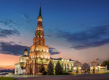Kazan Kremlin 'de düşen Syuyumbike kulesi