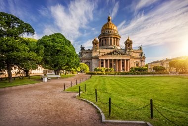 Cirrus clouds over St. Isaac's Cathedral