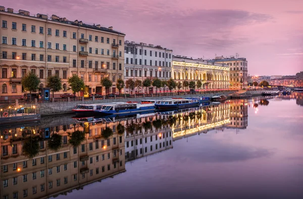 Reggel a fontanka — Stock Fotó