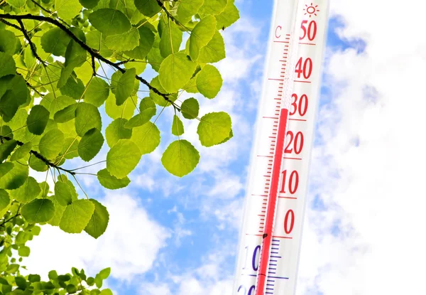 Thermometer und Temperatur — Stockfoto