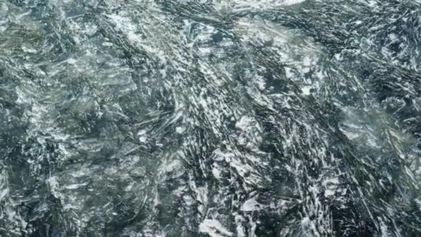 氷河の冬のシーン 凍る湖の氷のパターン — ストック動画
