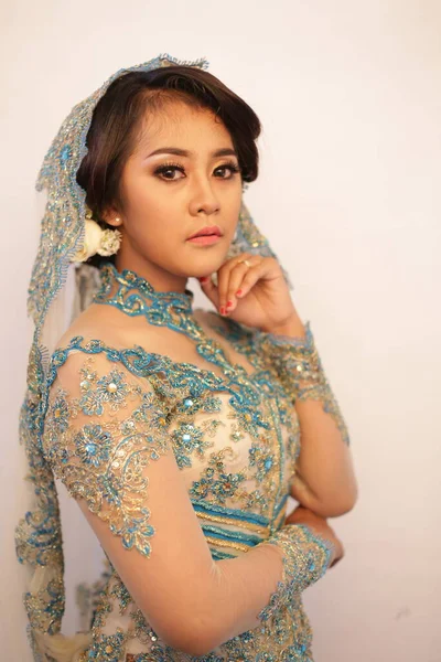 Портрет Індонезійської Краси Жінки Використанням Традиційної Шашликової Моди Красивий Портрет — стокове фото