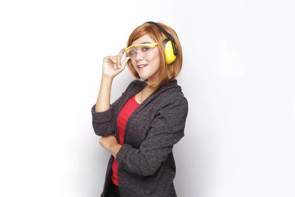 Trabajadoras Fábrica Sonriendo Aisladas Sobre Fondo Blanco — Foto de Stock