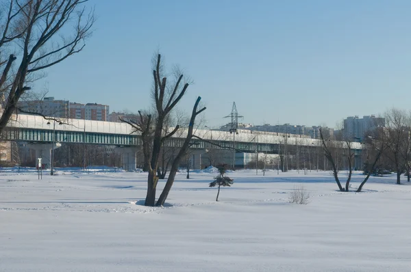 Ferrovia leggera nel sud Butovo, Mosca, Russia . — Foto Stock