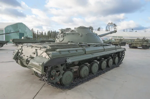 Soviet experimental tank object 430 in the Park "Patriot", back angle view — Stock Photo, Image