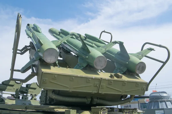 Soviet anti-aircraft missile system army air defence Cube-M1 ( by NATO classification  SA-6 Gainfu), the Tula Museum of Weapons, raised the rocket — Stock Photo, Image