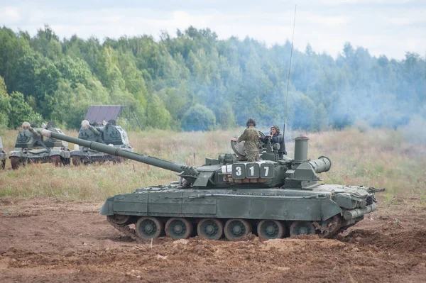 Modo Militar Alabino Moscow Oblast Rusia Agosto 2017 Tanque Batalla —  Fotos de Stock