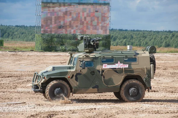 Алабино Москва Област Россия Августа 2017 Новый Российский Бронеавтомобиль Тигр — стоковое фото