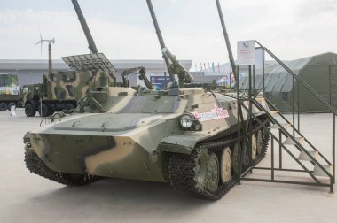 ASKERİ ALABINO, MOSCOW OBLAST, RUSSIA - 22 Ağustos 2017: Rus savaş aracı anti-tank kompleksi 