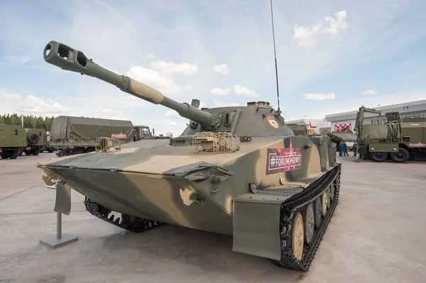 Alabino Moscow Oblast ロシア 2019年6月25日 ソ連の水上軽戦車Pt 76がパトリオット パークで開催された国際軍事技術フォーラムArmy 2019に出展 — ストック写真