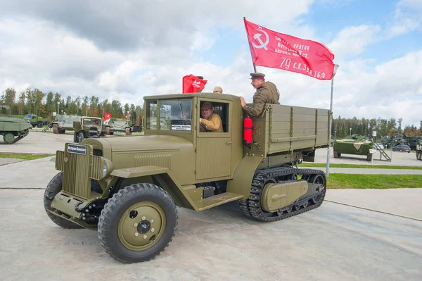 Kubinka Obwód Moscow Russia Września 2020 Wojskowa Radziecka Półciężarówka Retro — Zdjęcie stockowe