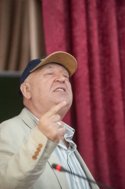 MOSCOW, RUSSIA - 4 Haziran 2021: Viktor Ivanovich Pelenyagre, Rus şair, romancı ve oyun yazarı.