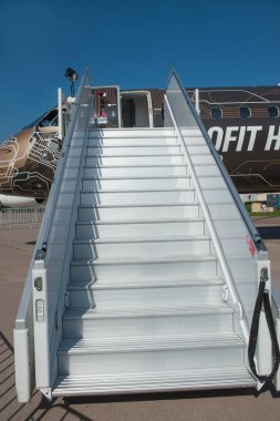 Zhukovsky, RUSSIA - 29 Ağustos 2019: MAKS-2019 hava gösterisinde yolcu Brezilya Dar gövdeli uçak Embraer E195-E2 (ERJ 190-400 STD) 