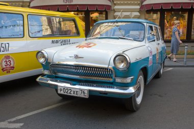 Araba Volga Gaz-22 retro rallide Gorkyclassic sakız, Moskova, önden görünüm hakkında