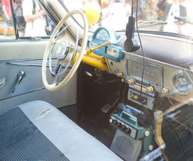 Sovyet polisi retro araba volga gaz-21 retro ralli gorkyclassic sakız, Moskova, taksi iç hakkında