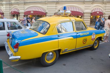 Sovyet polisi retro araba Volga Gaz-21 retro ralli Gorkyclassic, sakız mağaza, Moskova, yan görünüm yakınındaki