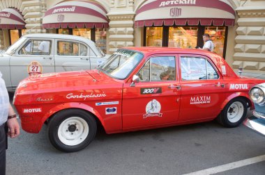 Sovyetler retro yarış araba dzintara volga gaz-24 üzerinde retro ralli gorkyclassic sakız, Moskova, yan görünümü hakkında