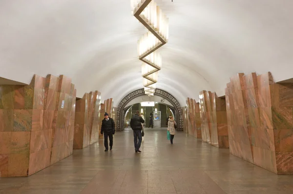 Интерьер станции метро "Баррикадная" в Москве — стоковое фото