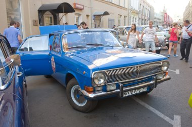 蓝胶百货公司，莫斯科附近的苏联车 gaz 24