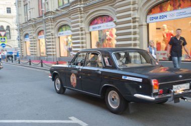 Sovyet Siyah araba gaz-24 