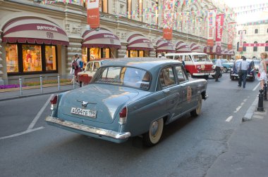 Sovyet retro gri araba 