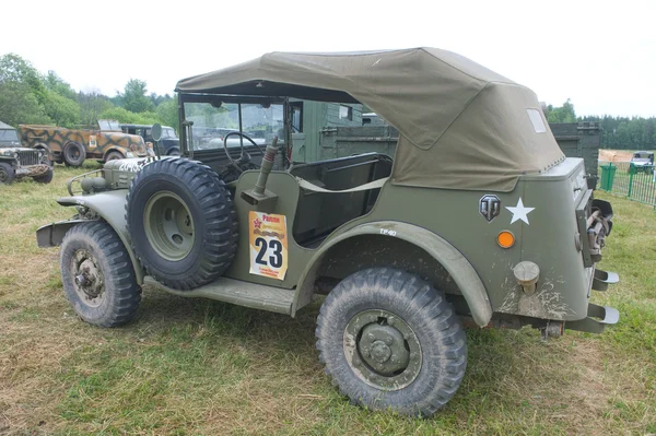 Retro car Dodge WC-57 Command Car at the 3rd international meeting of "Engines of war" near the city Chernogolovka, Moscow region, side view — Stock Photo, Image